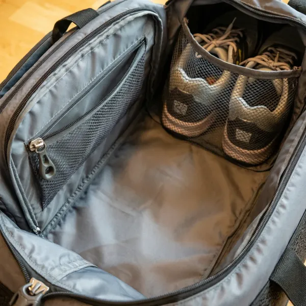 多功能健身旅行包 45L 黑色
